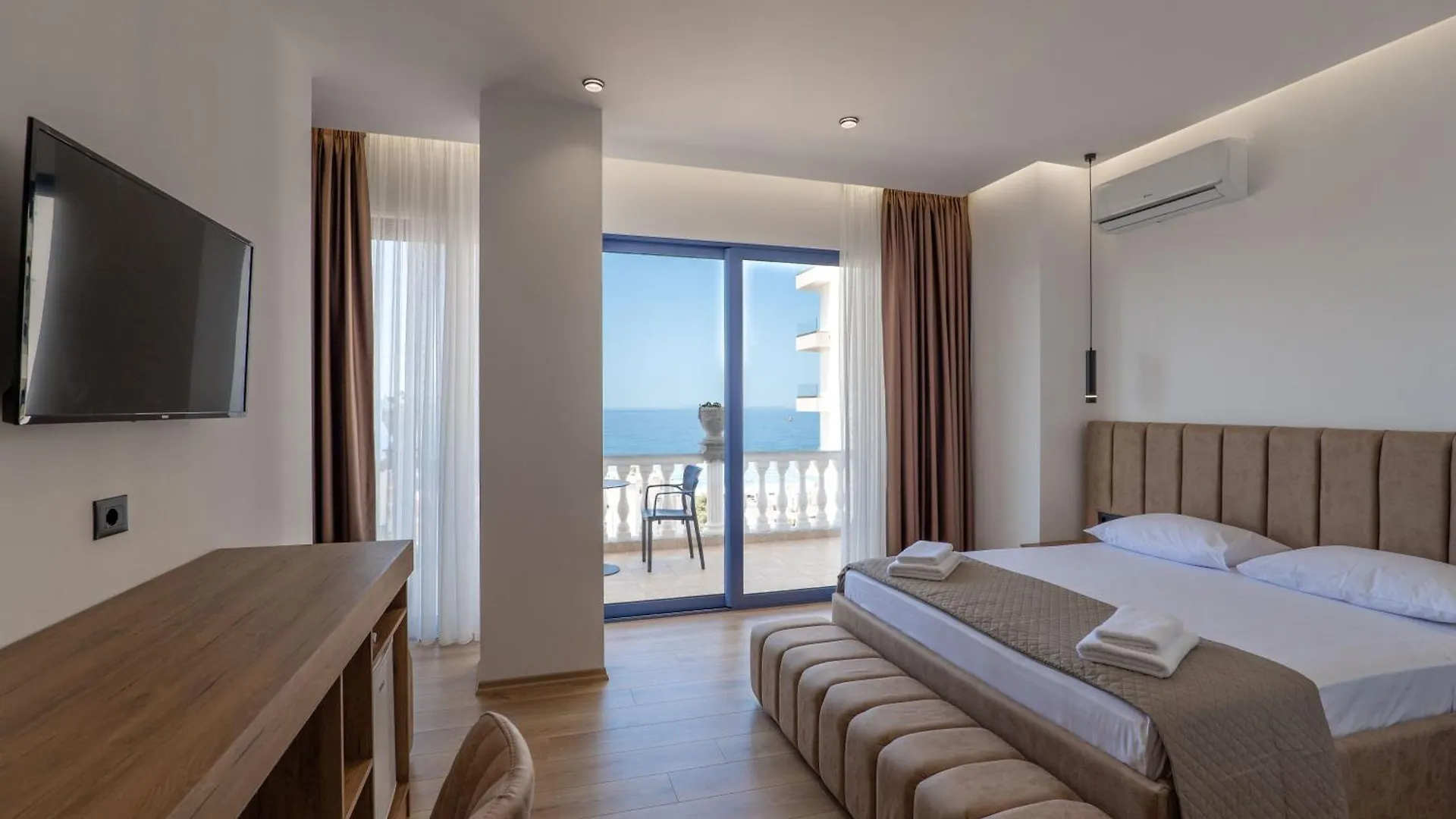 ***  Keos Hotel Sarandë Albania