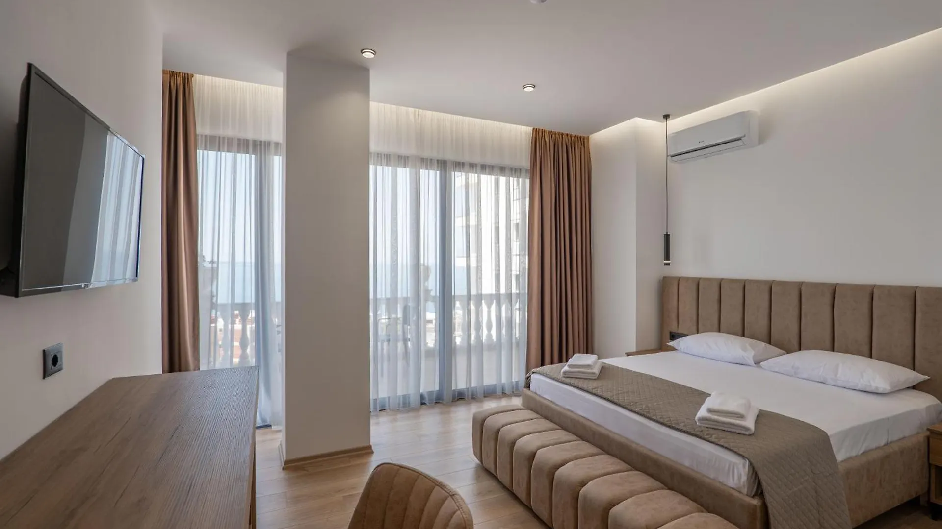 ***  Keos Hotel Sarandë Albania