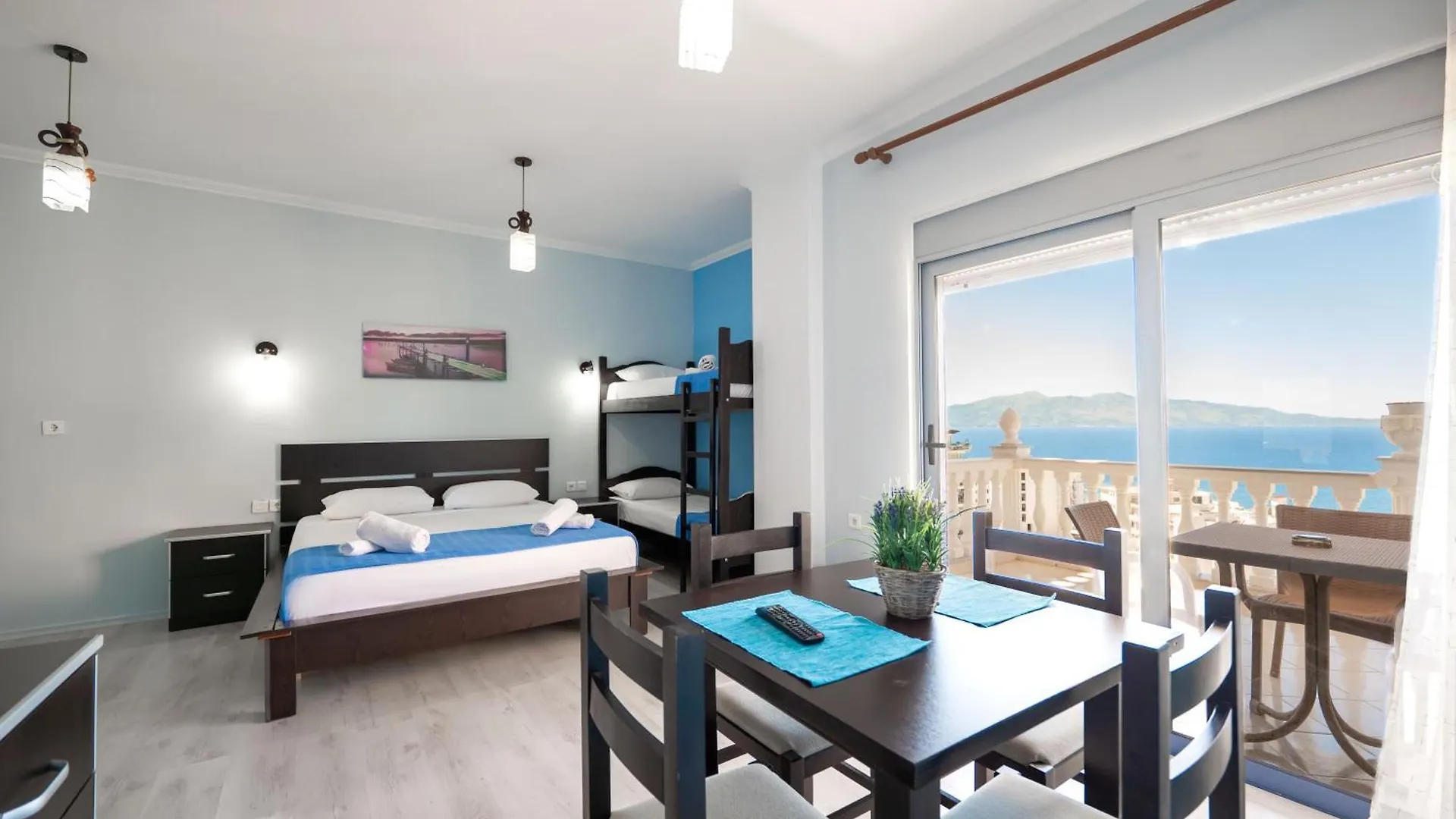 Keos Hotel Sarandë Albania